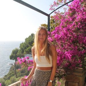 Meet your Posher, Hannah